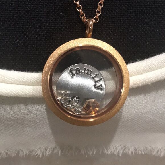 Rose Gold Family Love Necklace - Picture 2 of 4